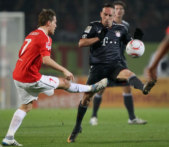 池均按照国 池均按照国